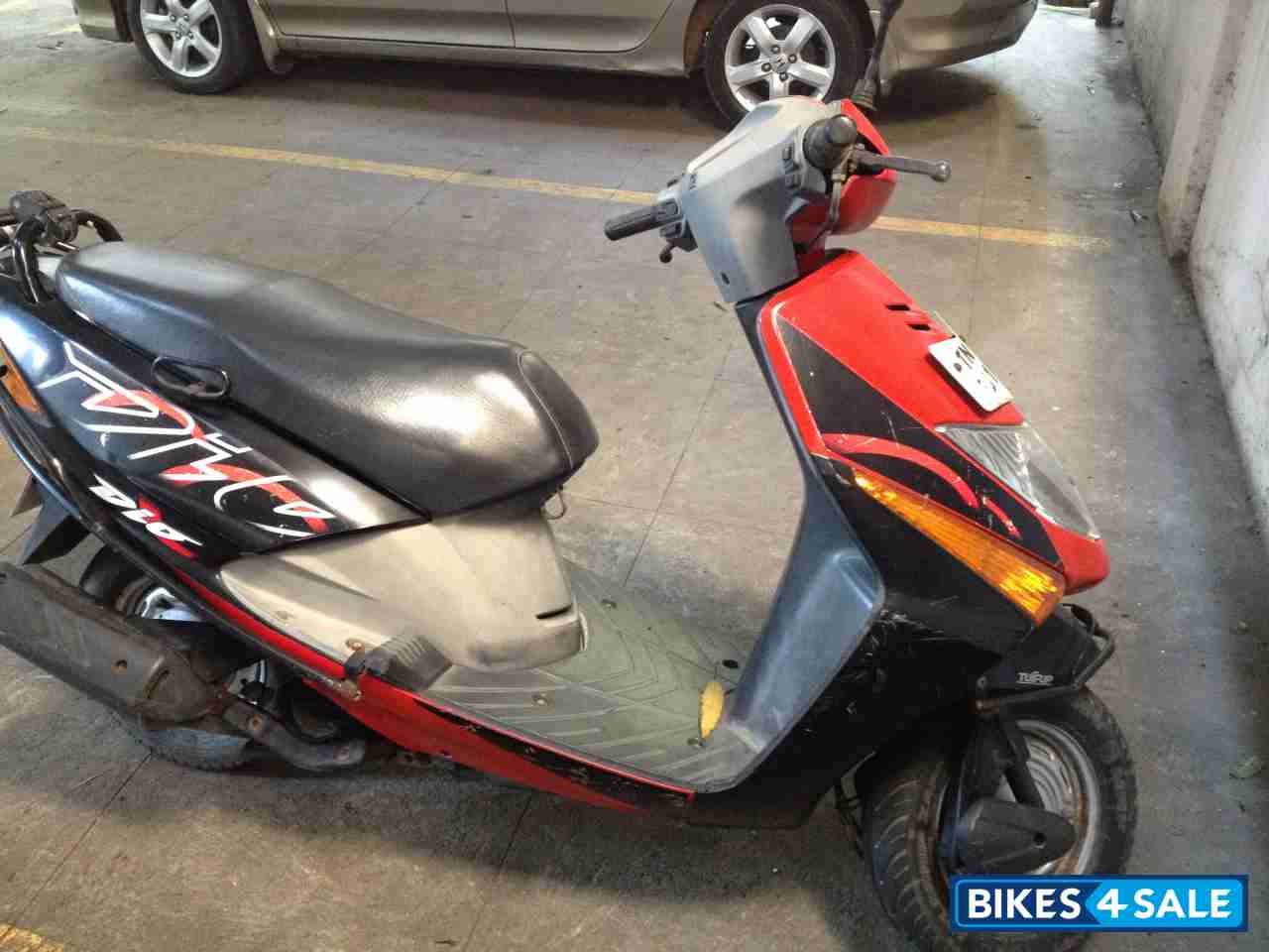 Honda Dio for sale in Chennai. Sparingly used bike in good condition
