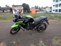 Black Green Yamaha Fazer