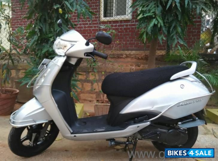 Silver TVS Jupiter for sale in Bangalore. Remaining One Free Service
