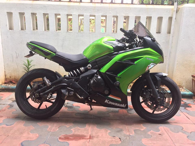 Green And Black Kawasaki Ninja 650R