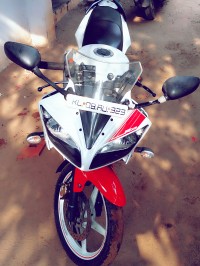 White  And Red Yamaha YZF R15