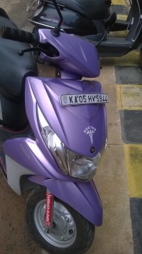 Purple Yamaha Ray
