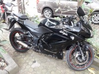 Ebony Black Kawasaki Ninja 250R