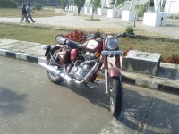 Maroon Royal Enfield Classic 500