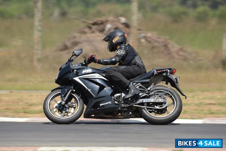 Second hand Kawasaki Ninja 250R in Hyderabad. Good condition, only 13k ...