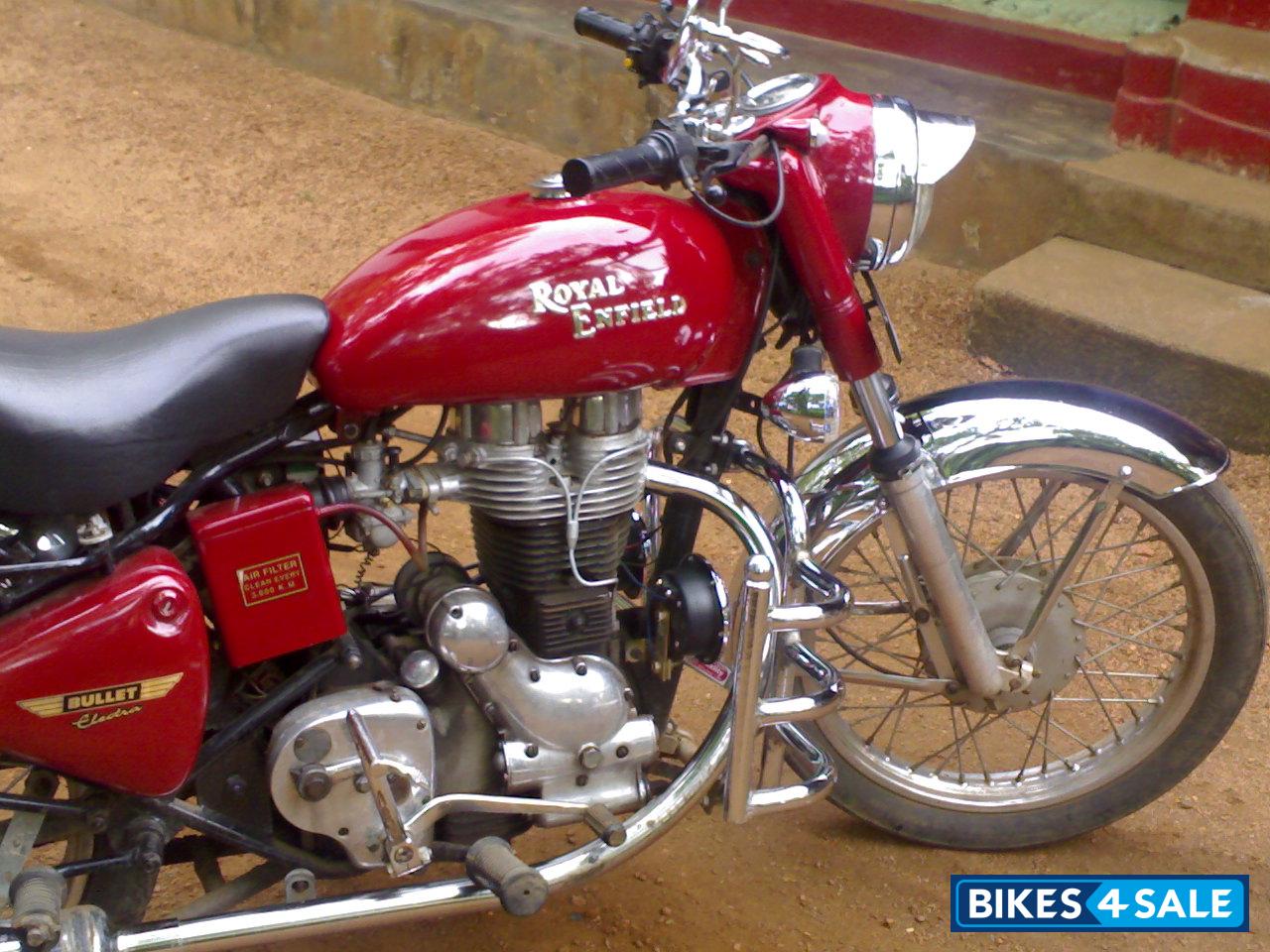 royal enfield classic 350 chestnut red price