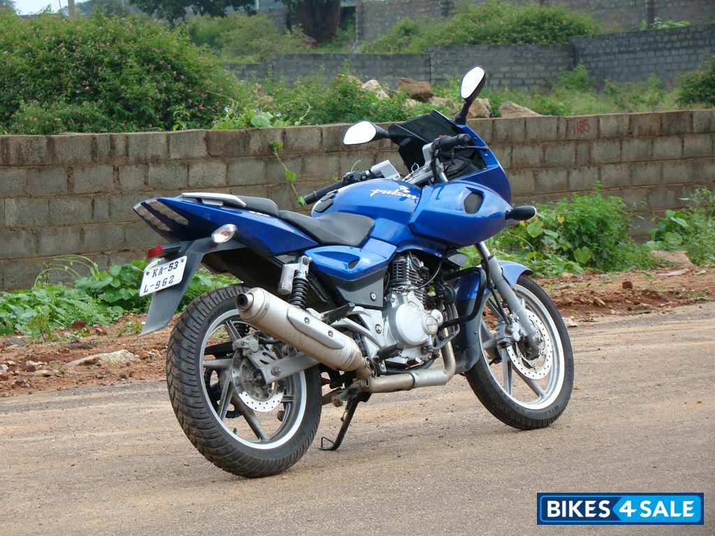 Bajaj+pulsar+220cc