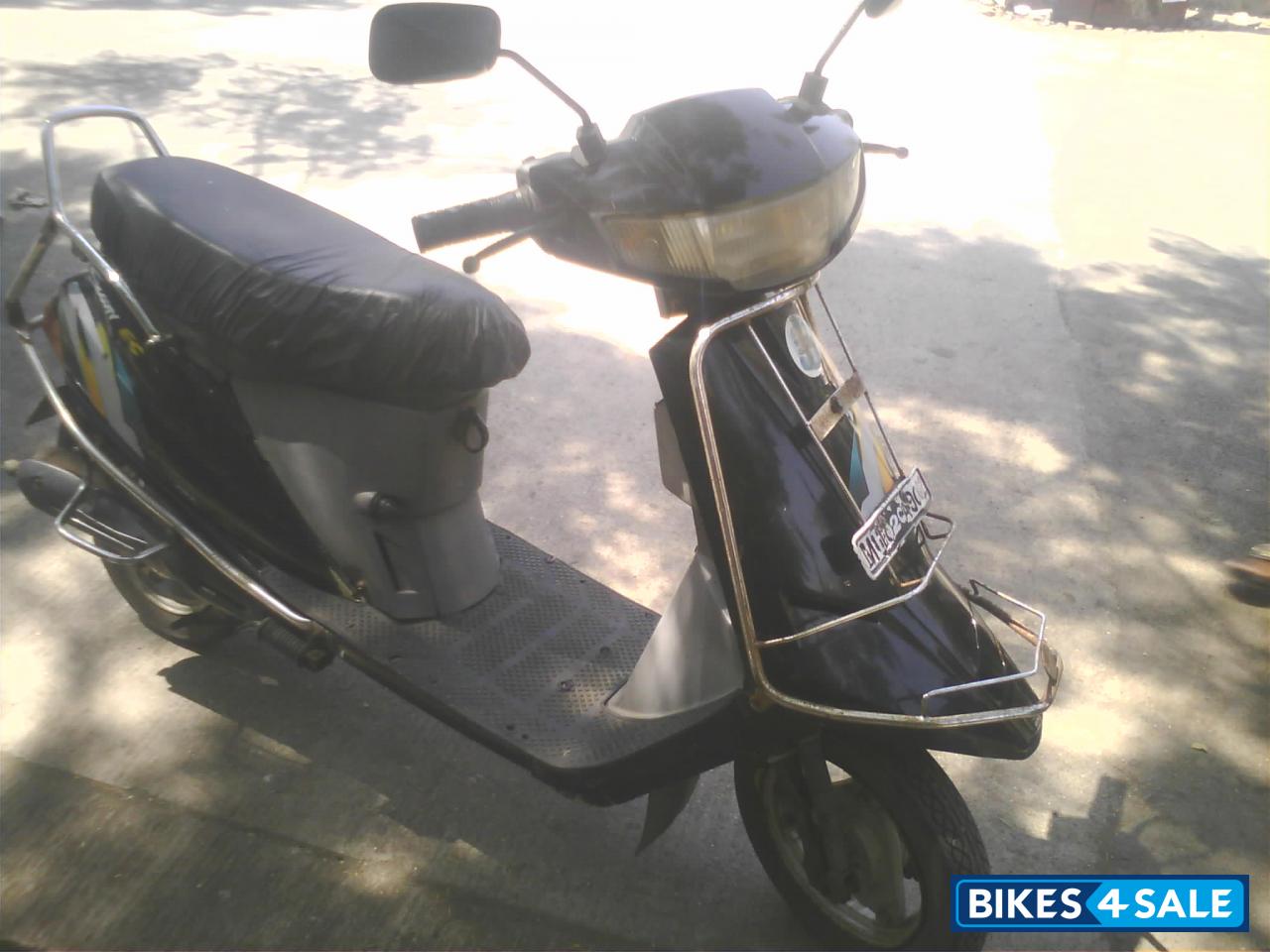 Black TVS Scooty ES Picture 1. Album ID is 47491. Bike located in