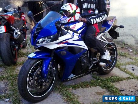 Honda cbr600rr blue white #7