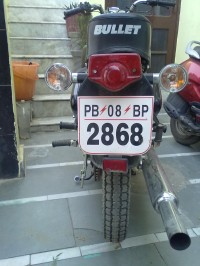 Black Royal Enfield Bullet Standard 350