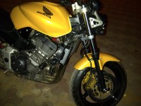 Metallic Yellow Honda Hornet 900