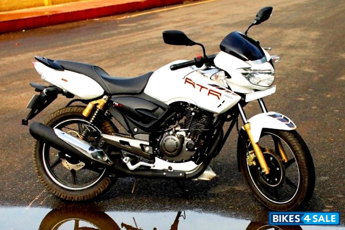 White TVS Apache RTR 180 ABS Picture 1. Album ID is 99870 ...