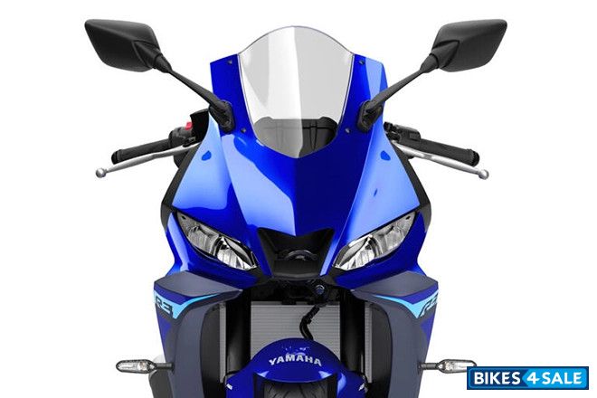 Yamaha R3 - Aggressive R1-inspired Face