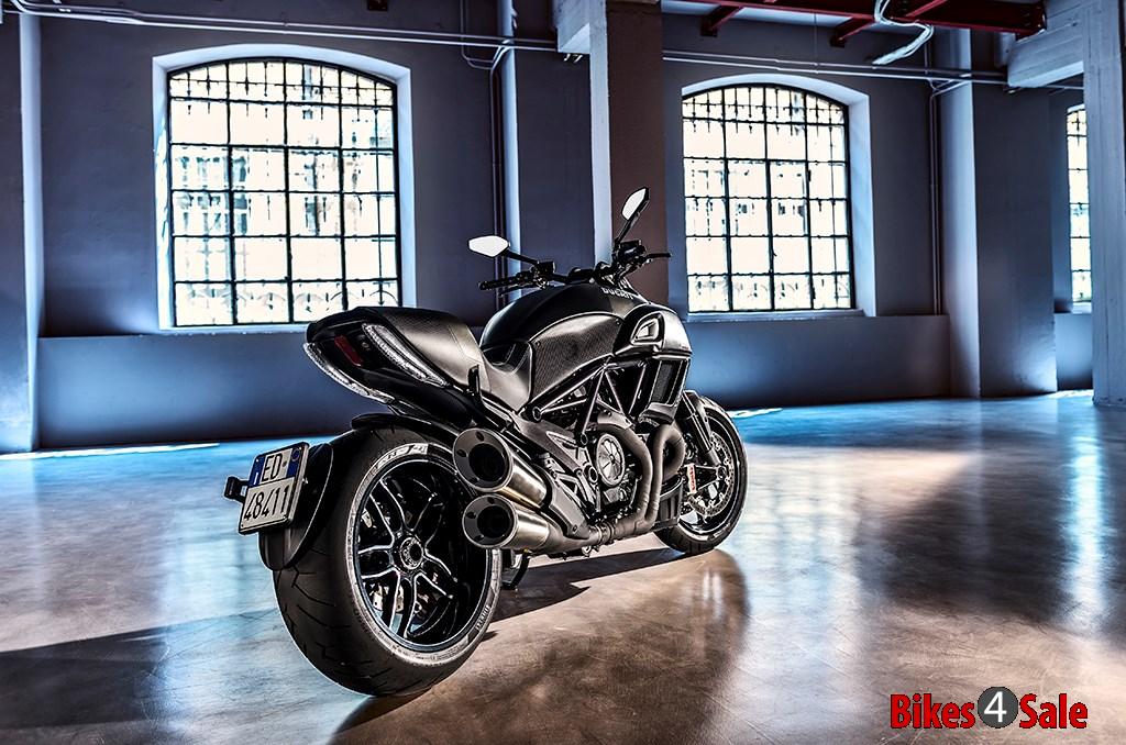 2016 Ducati Diavel Carbon Rear