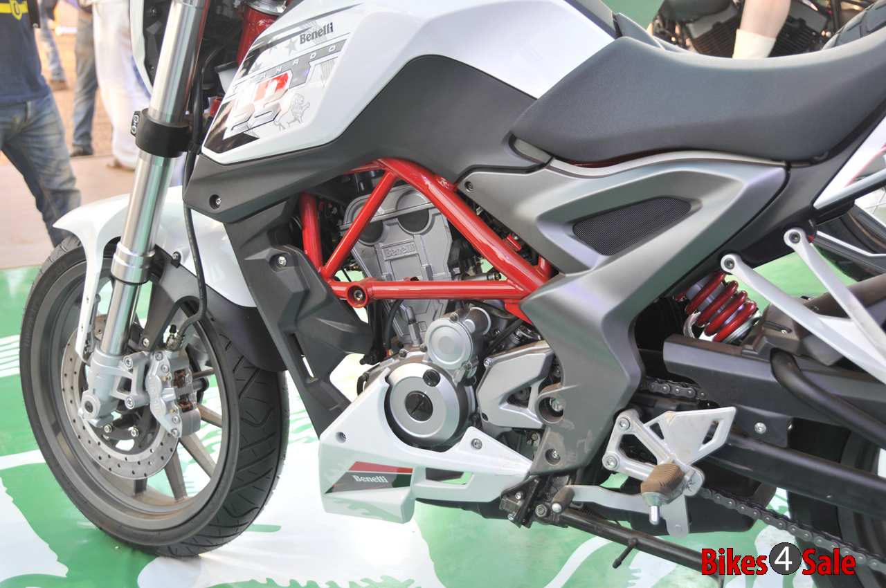 Dsk Benelli Tnt 25 Engine View