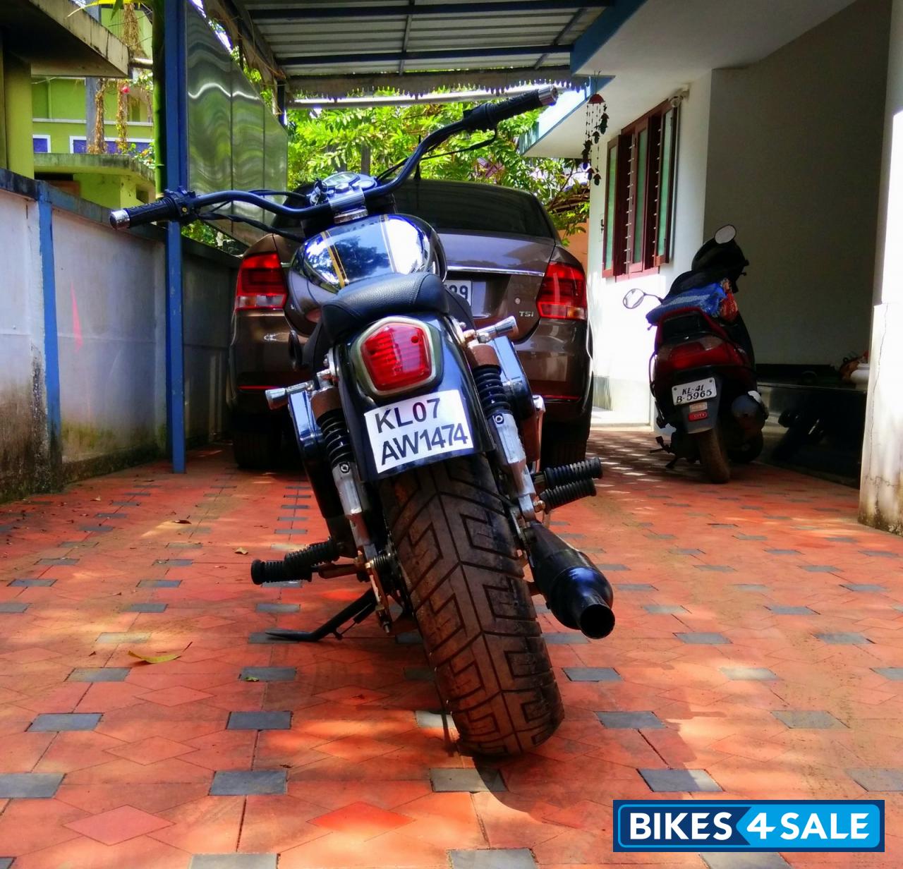 Chrome And Black Royal Enfield Bullet Machismo A350