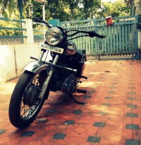 Chrome And Black Royal Enfield Bullet Machismo A350