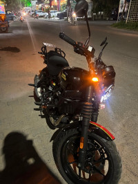 Royal Enfield Guerrilla 450 Flash 2025 Model