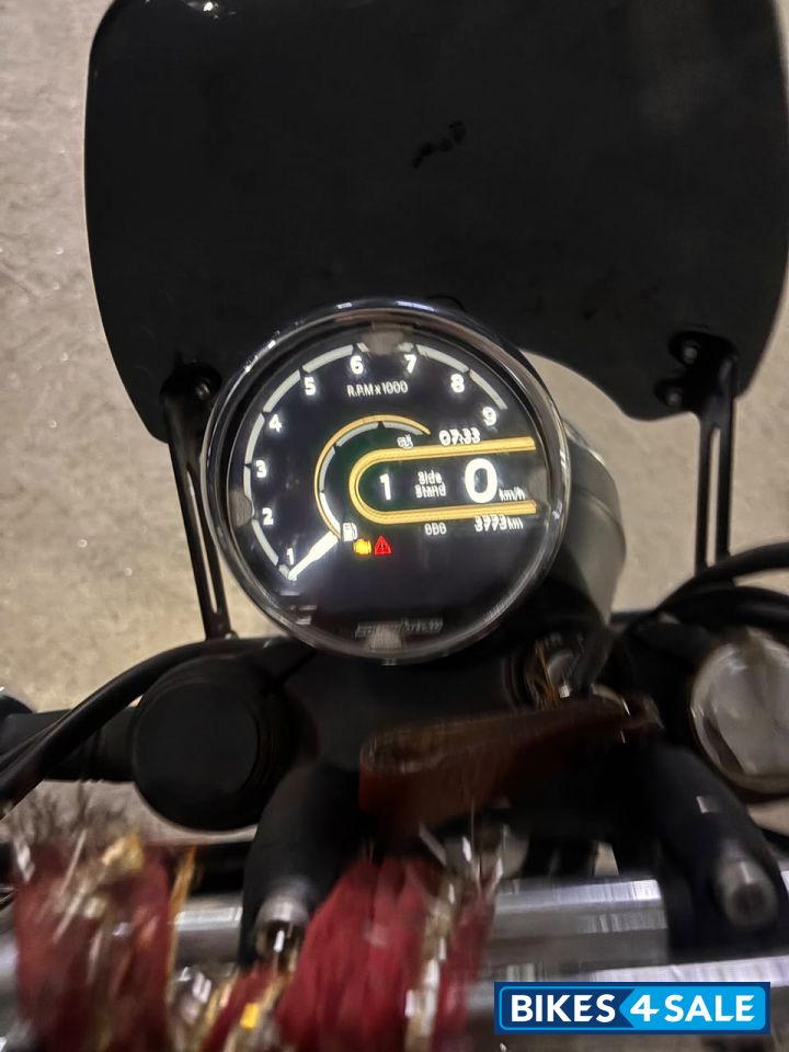 Golden Shadow Royal Enfield Bear 650 Golden Shadow Royal Enfield Bear 650