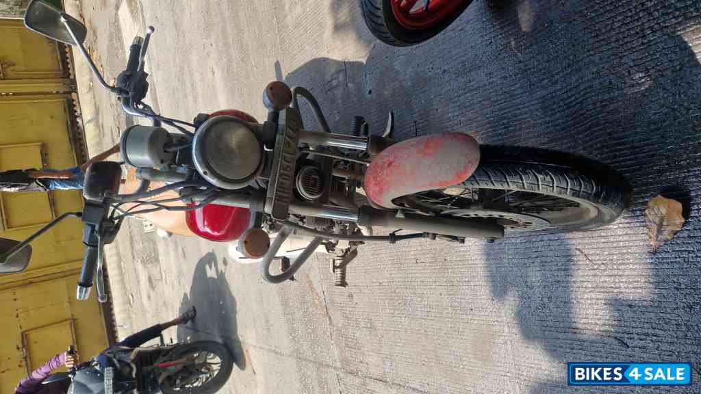 Bajaj Avenger 200 DTS-i