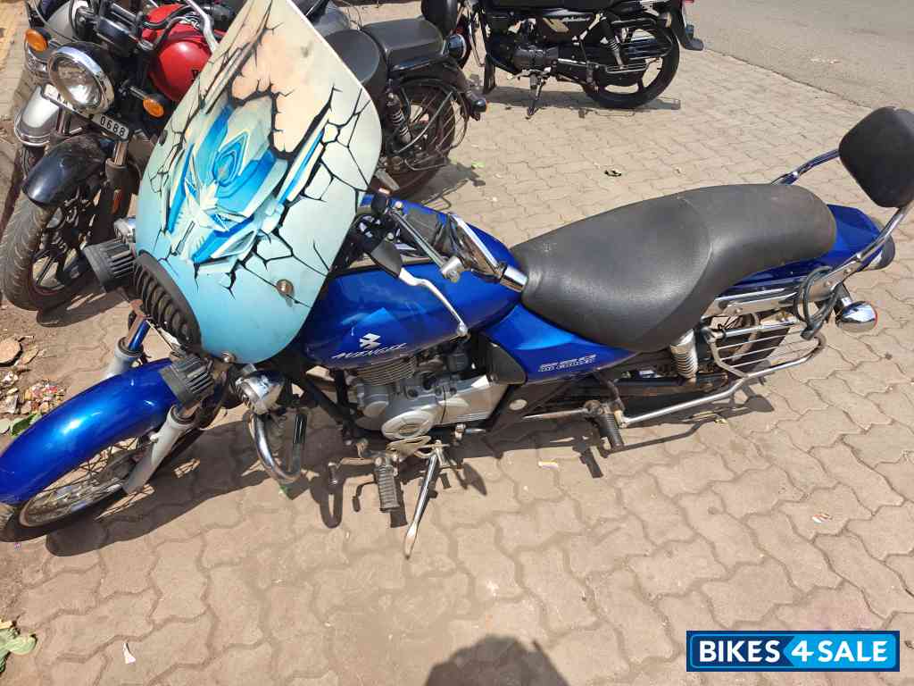 Bajaj Avenger Street 220