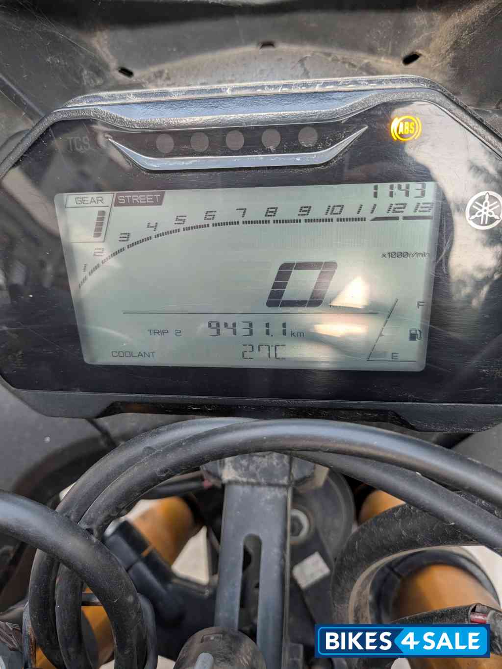 Matt Black Yamaha R15 V4 Matt Black Yamaha R15 V4