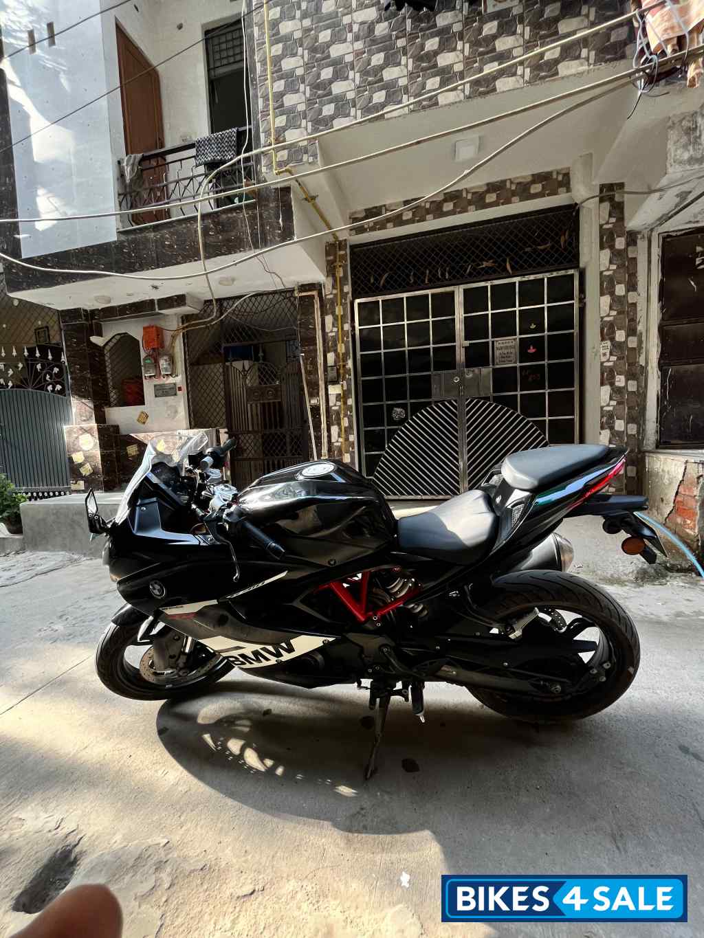 Black BMW G 310 RR