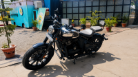Jawa 42 Bobber Black Mirror