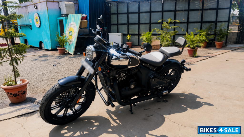 Jawa 42 Bobber Black Mirror Jawa 42 Bobber Black Mirror