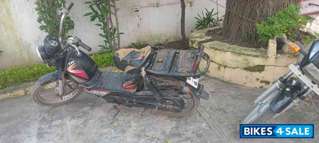 TVS XL Super Heavy Duty
