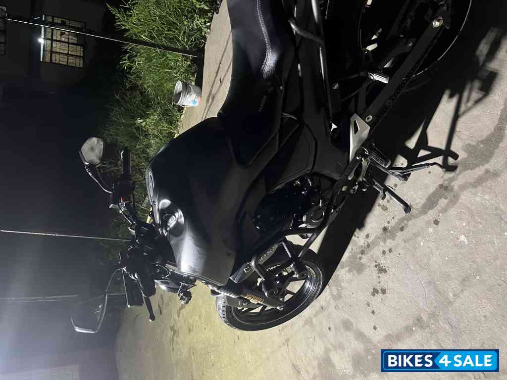 Mat Black Yamaha FZ-S
