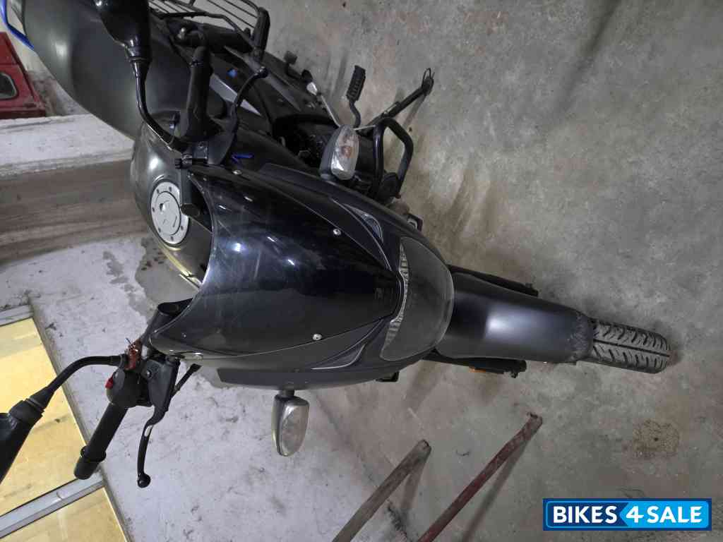 Bajaj Pulsar 125 Neon