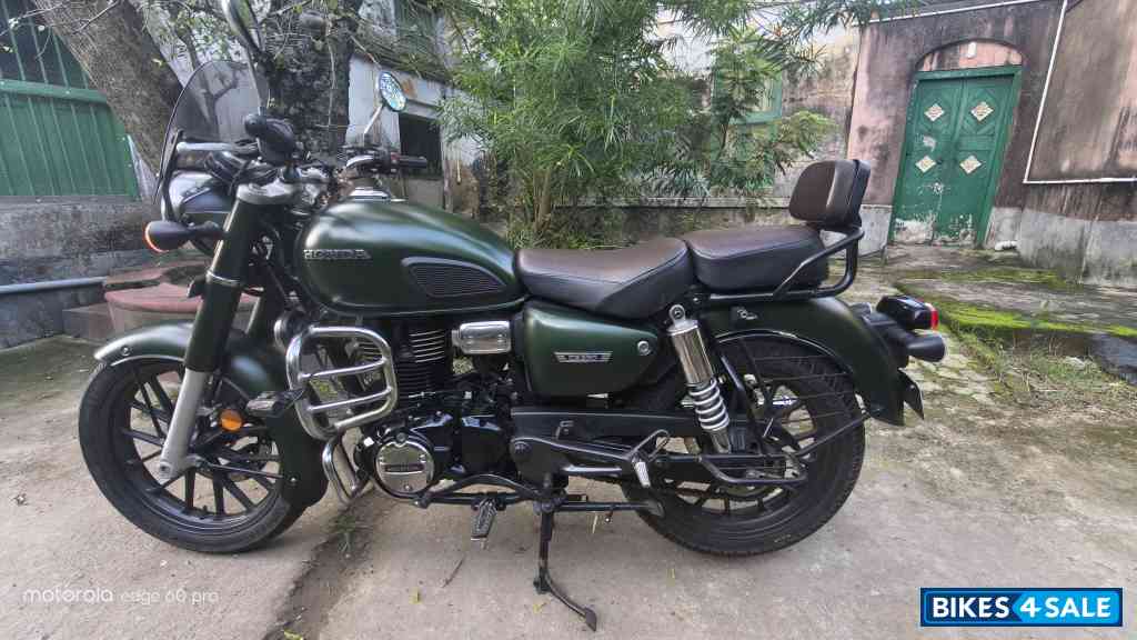 Honda CB350 DLX Pro