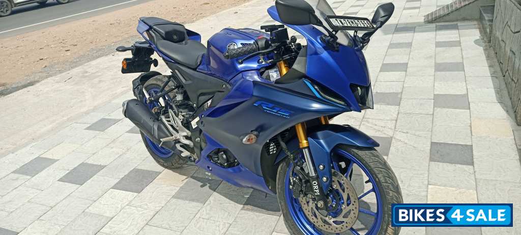 Racing Blue Yamaha R15 V4