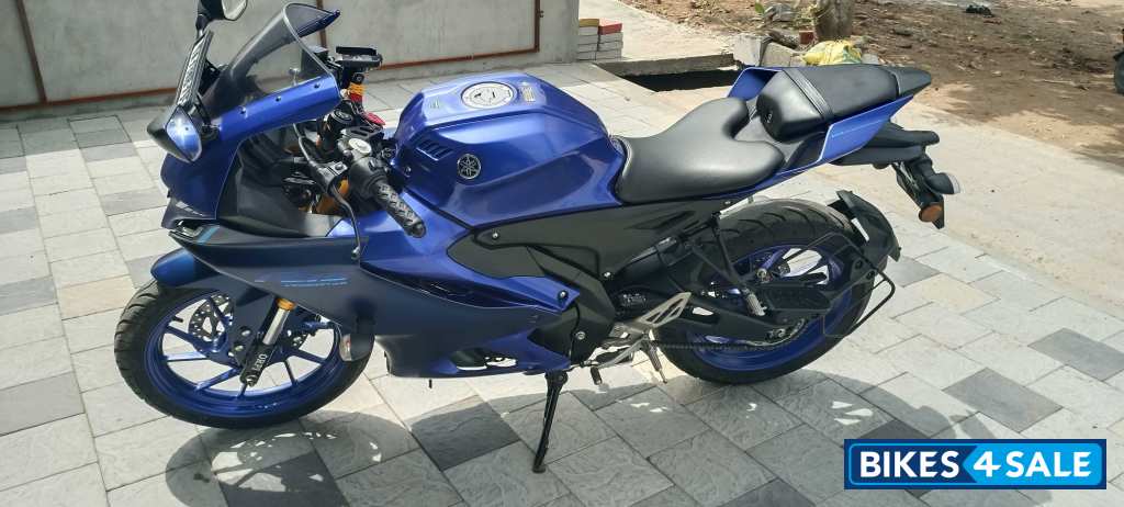 Racing Blue Yamaha R15 V4 Racing Blue Yamaha R15 V4