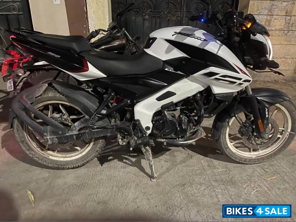 Bajaj Pulsar NS 160 BS6