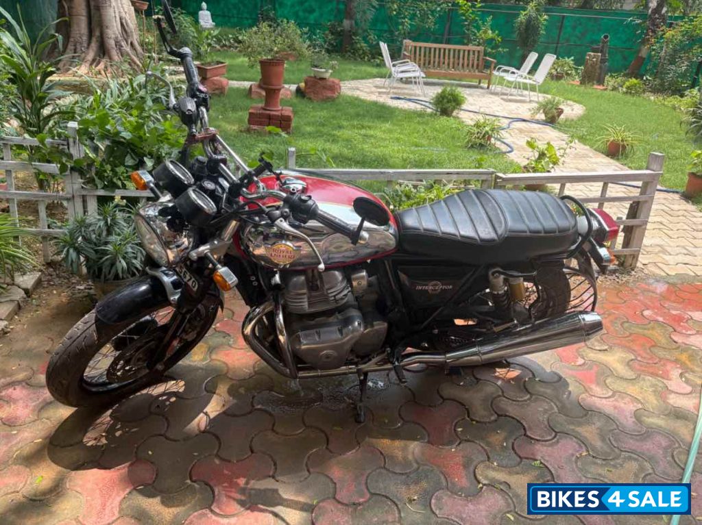 Chrome Royal Enfield 2023 Interceptor 650