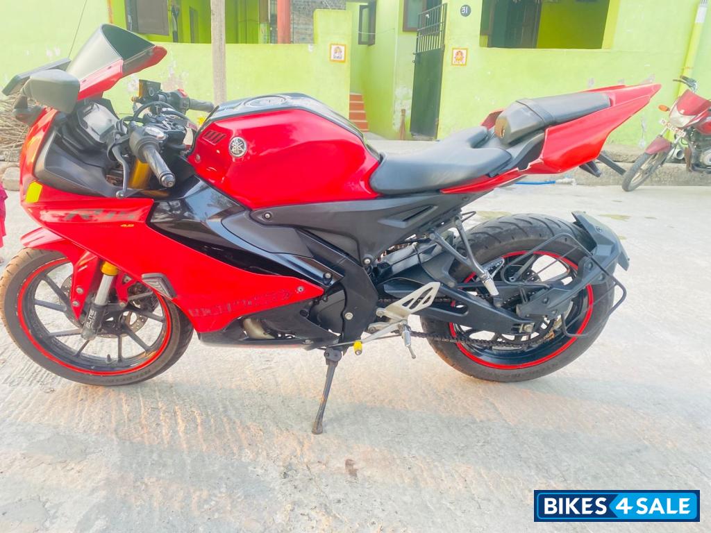 Yamaha R15 V4