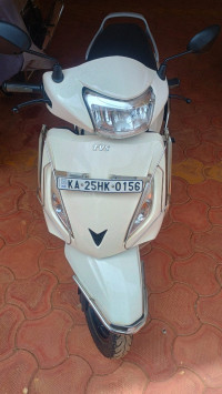 White TVS Jupiter Classic 110