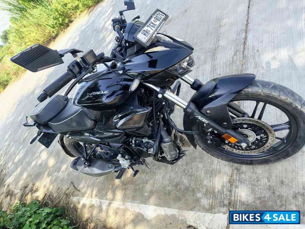 Black Hero Xtreme 125R