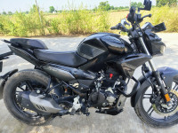 Black Hero Xtreme 125R