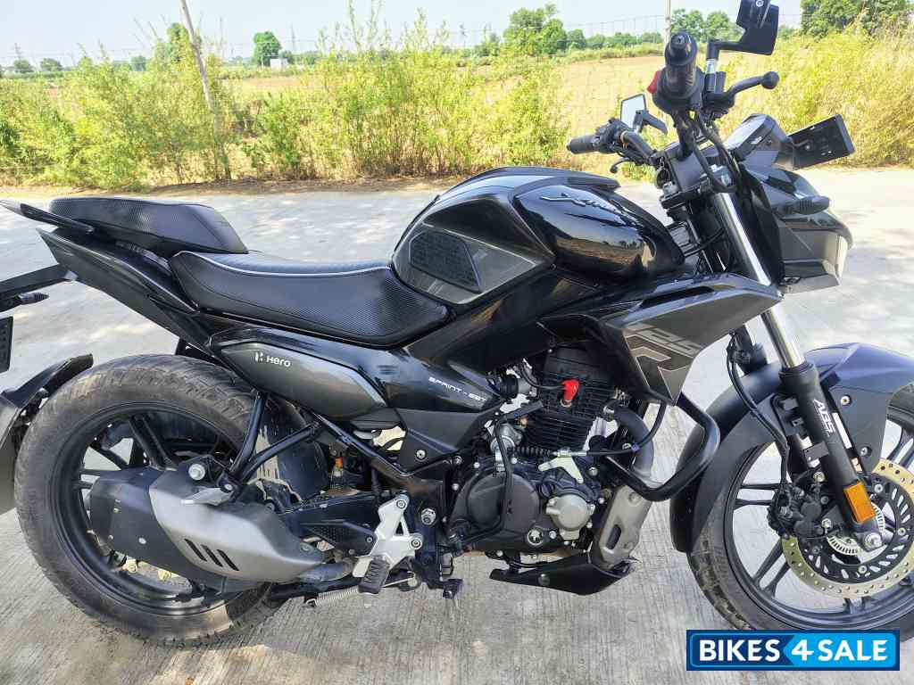 Black Hero Xtreme 125R Black Hero Xtreme 125R