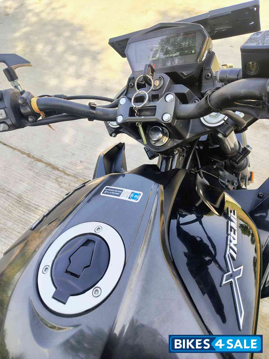 Black Hero Xtreme 125R Black Hero Xtreme 125R