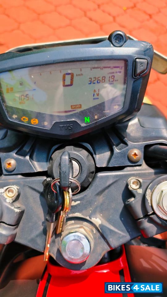 TVS Apache RTR 200 4V ABS TVS Apache RTR 200 4V ABS