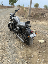 Yezdi Roadster Dark 2024 Model