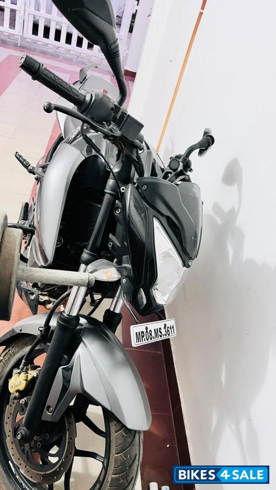 Black Bajaj Pulsar NS200 Black Bajaj Pulsar NS200