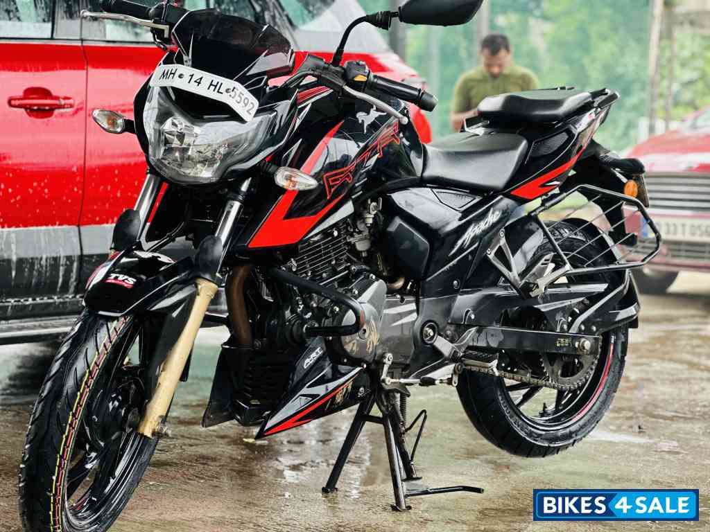 Black TVS Apache RTR 200 4V ABS Race Edition 2.0