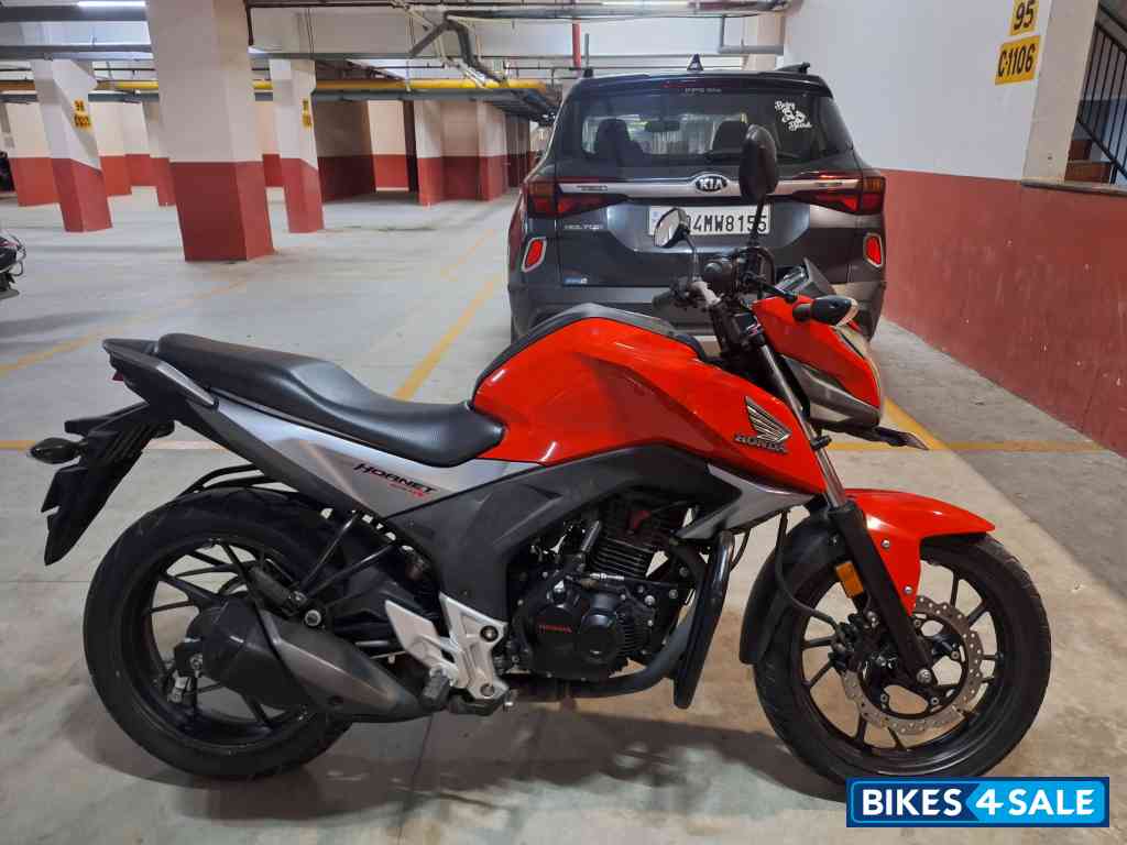 Red Honda CB Hornet 160R