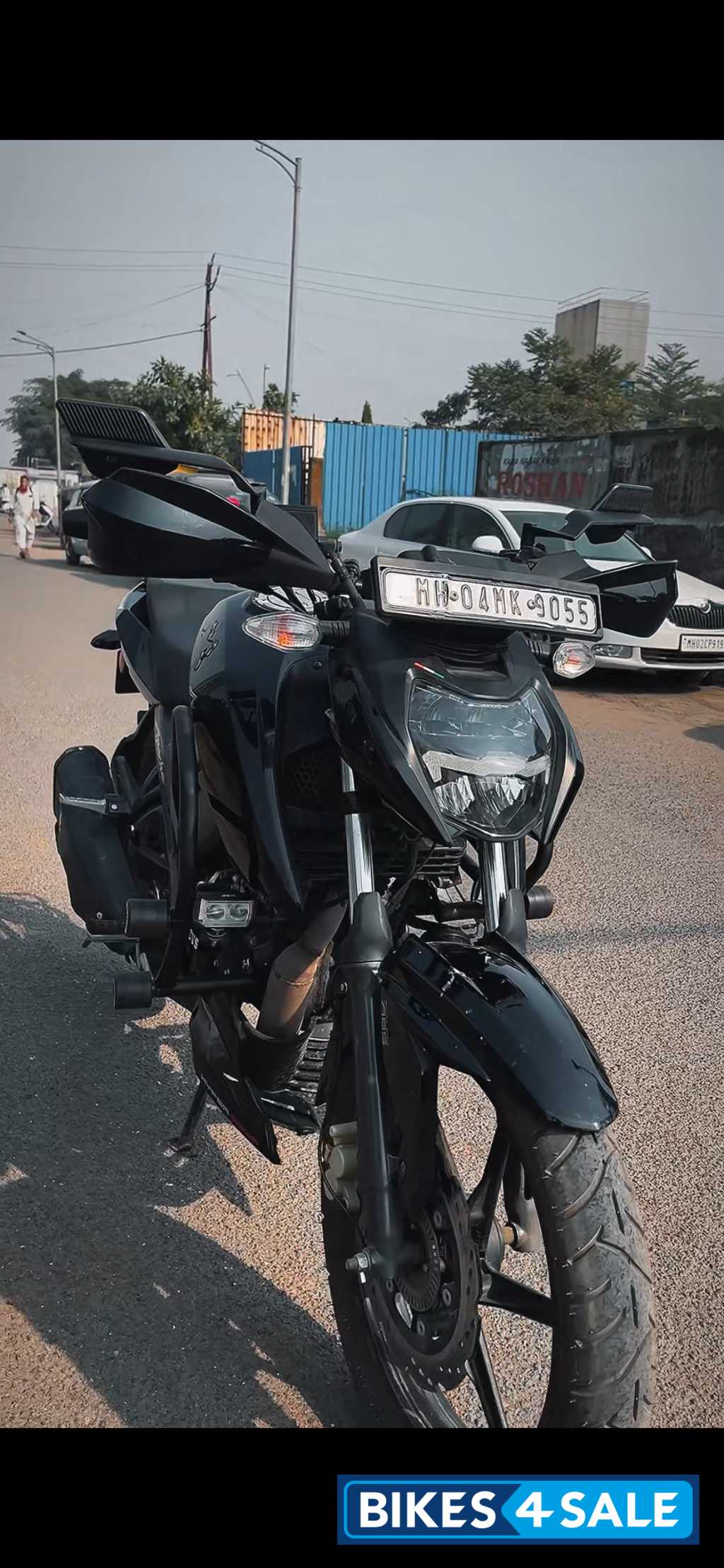 Black TVS Apache RTR 160 4V