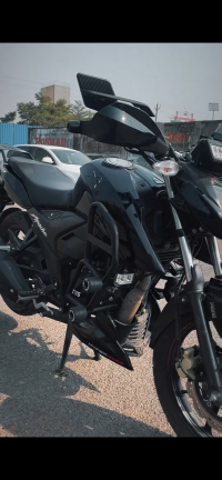 Black TVS Apache RTR 160 4V